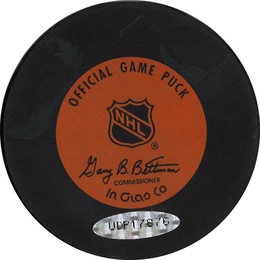Gordie Howe autographed Detroit Red Wings puck
