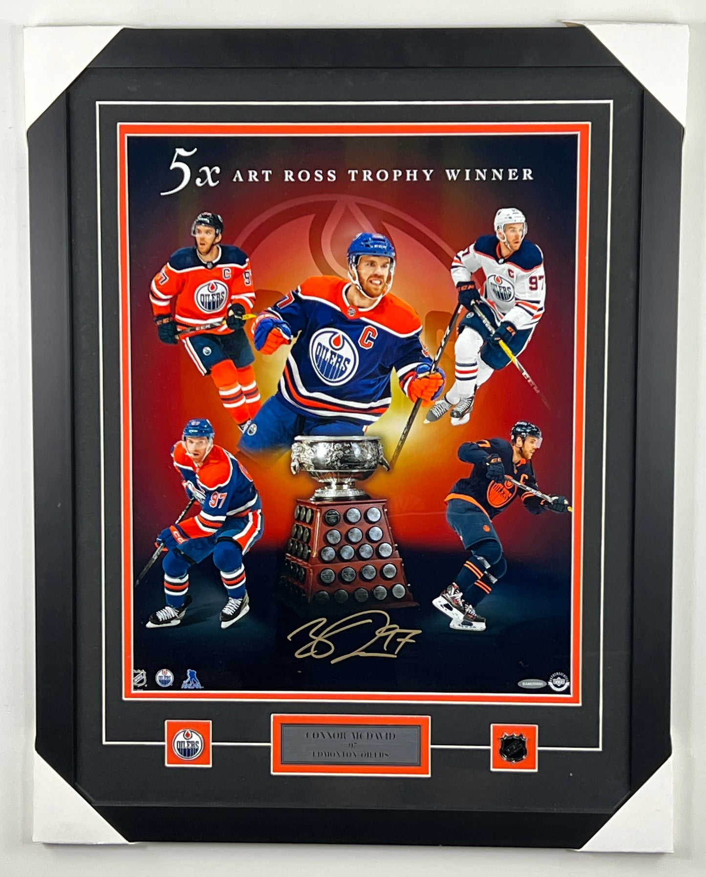Connor McDavid photo 16x20 autographiée et encadrée des Oilers d'Edmonton