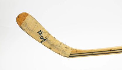 Mike Komisarek stick game-used and autographed Montreal Canadiens