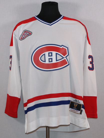 Patrick Roy gilet autographié #/33 Mitchell & Ness du Canadiens de Montréal avec inscription SAINT PATRICK