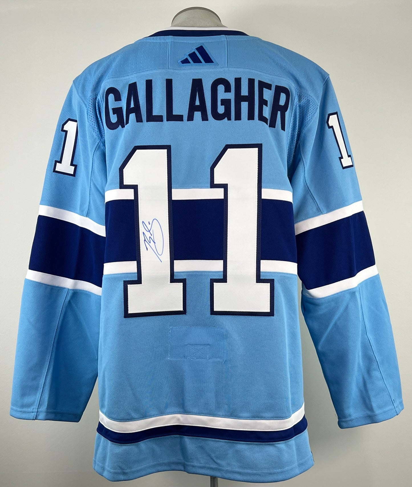 Brendan Gallagher gilet Adidas Reverse Retro 2.0 autographié et certifié