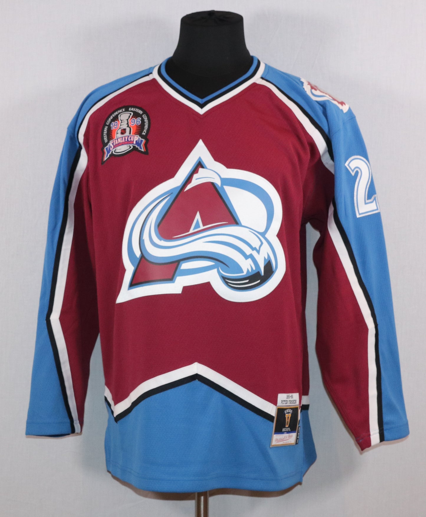 Peter Forsberg gilet autographié Mitchell & Ness de l'Avalanche du Colorado certifié Upper Deck Authenticated