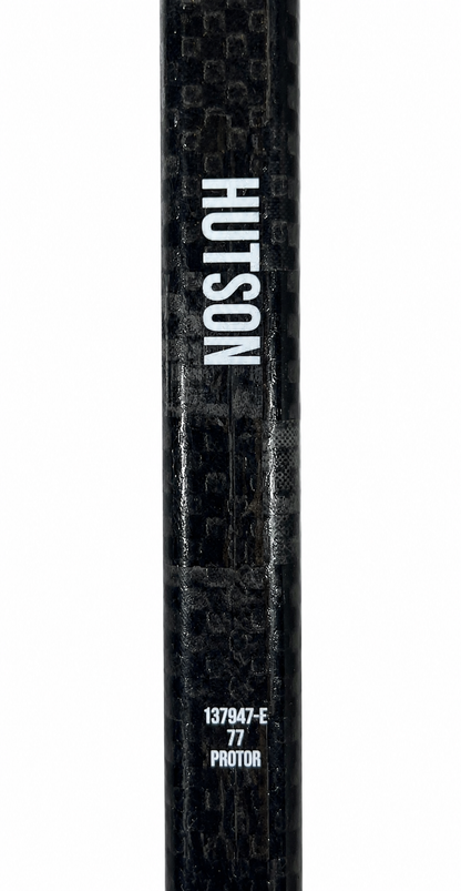 Lane Hutson bâton GAME-USED Canadiens de Montréal année recrue -1