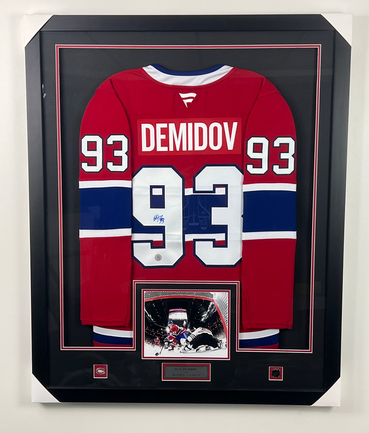 Ivan Demidov gilet FANATIC PREMIUM encadré et autographié du Canadiens de Montréal