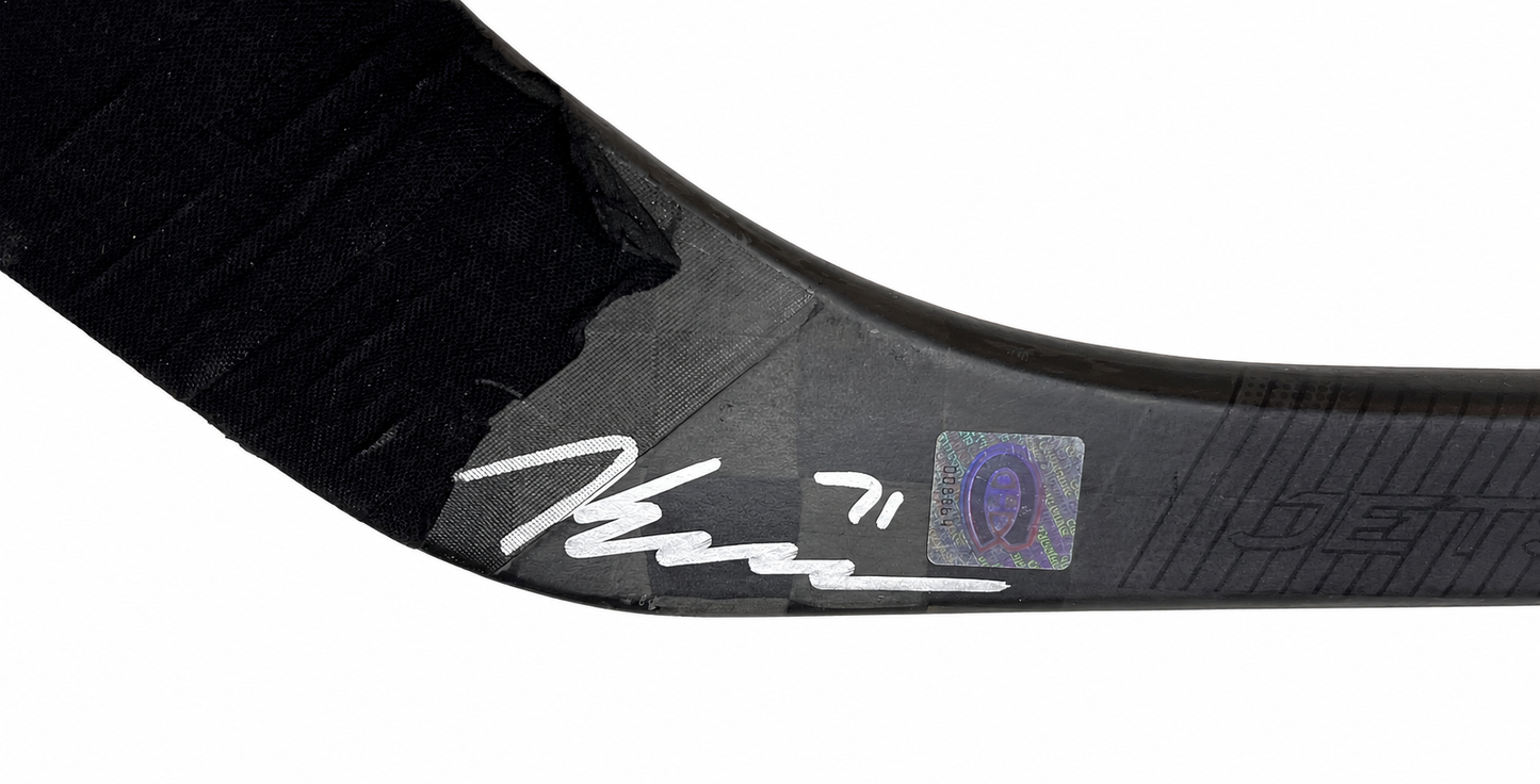 Jake Evans bâton GAME-USED ET AUTOGRAPHIÉ du Canadiens de Montréal