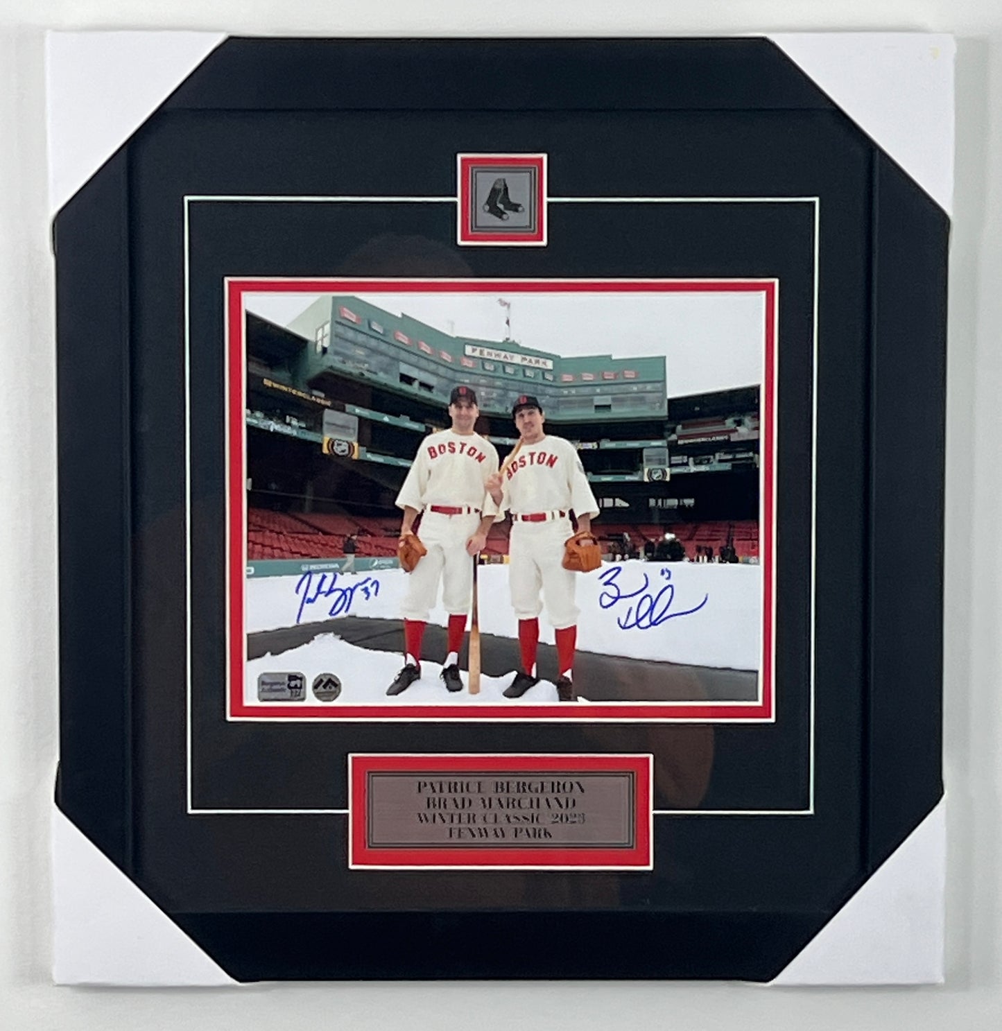 Patrice Bergeron et Brad Marchand 8x10 encadré avec épinglette et plaque des Bruins de Boston