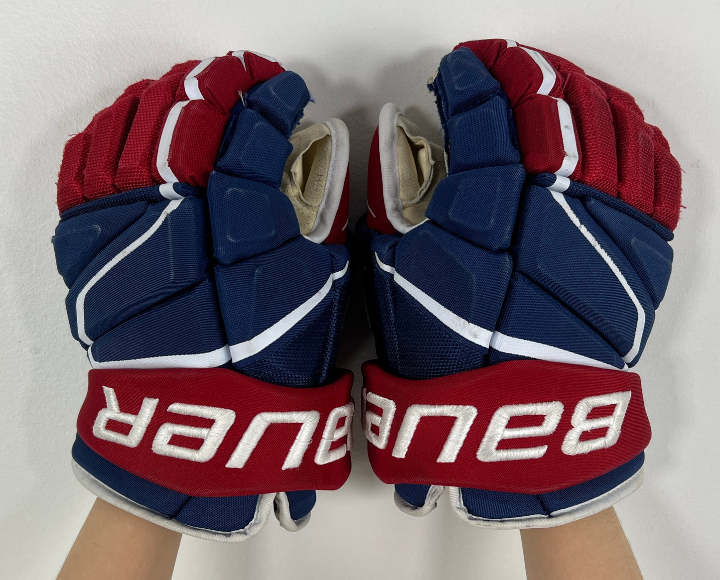 Nick Suzuki game-used gloves Montreal Canadiens