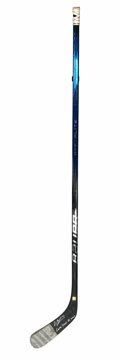 Oliver Kapanen bâton GAME-USED et AUTOGRAPHIÉ du Canadiens de Montréal