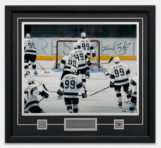 Wayne Gretzky autographed frame (16x20 photo) Upper Deck Authenticated